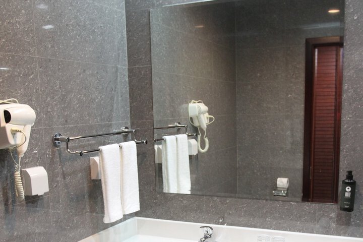 Room 21 of 29