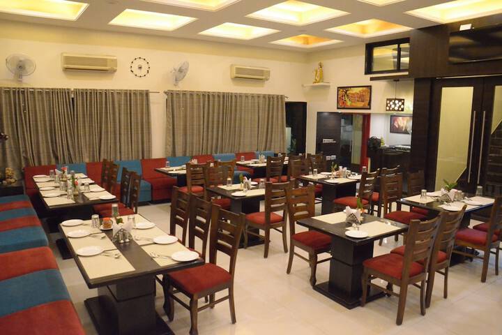 Dining Photos