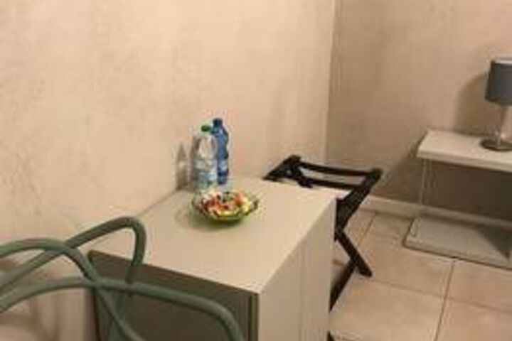 Room 14 of 26