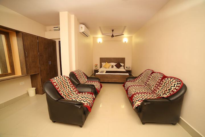 Room 5 of 24