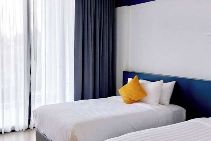 Room 4 of 52