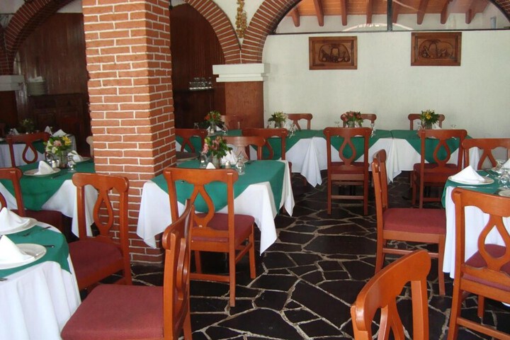 Dining 44 of 68