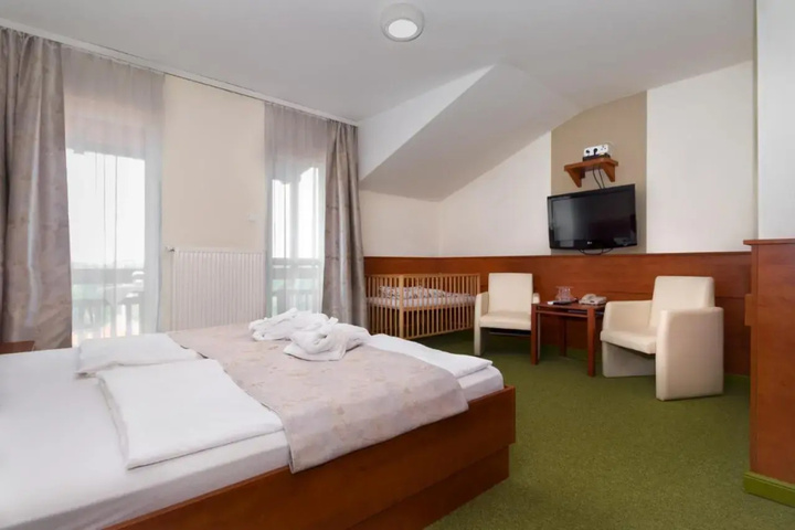 Room 2 of 24