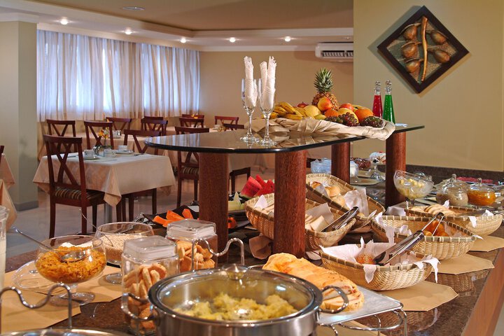 Breakfast/Coffee Service 20 of 40