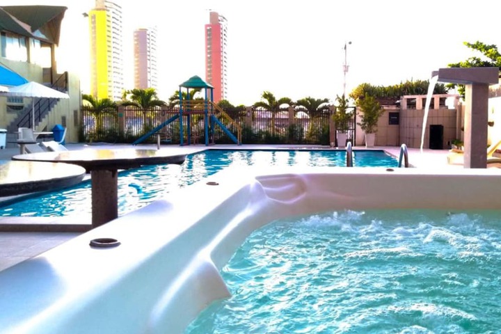 Pool Hotel