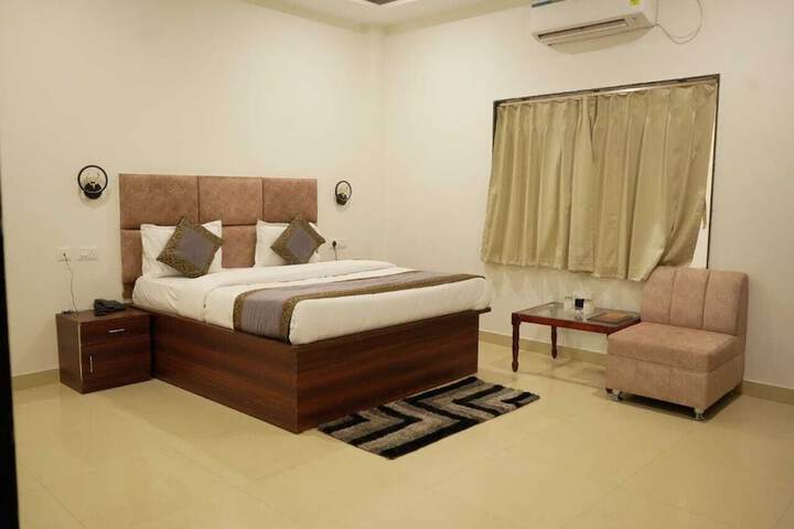 Room 7 of 20