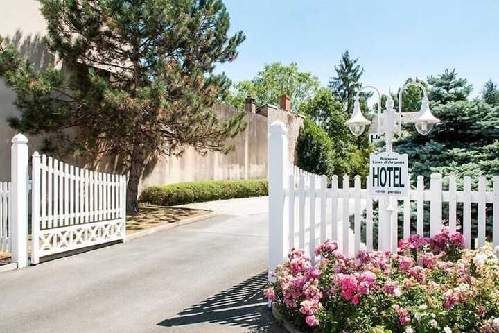 Hotel 58 of 61