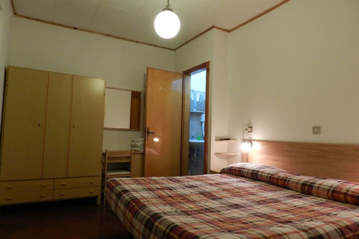 Room 20 of 50