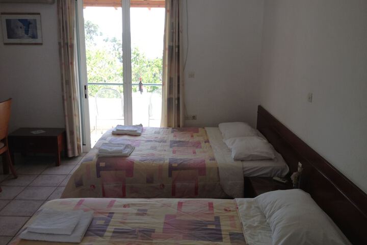 Room 11 of 47