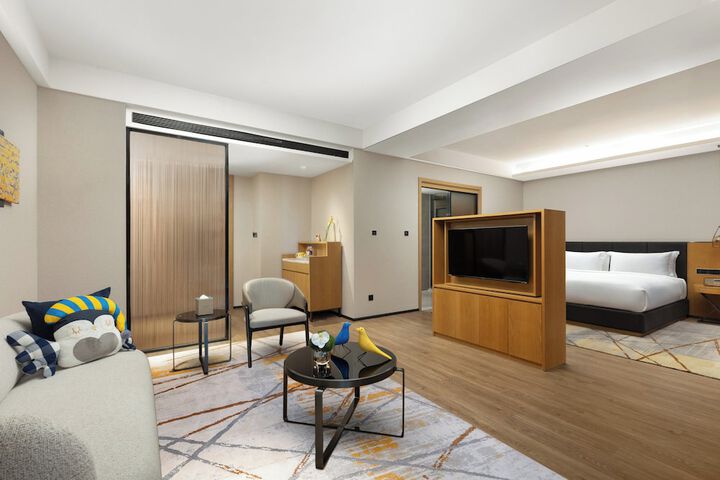 Room 8 of 60