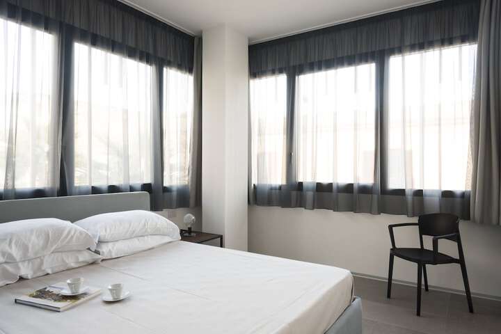 Room 15 of 160