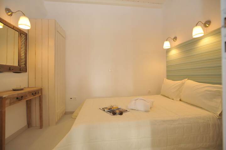 Room 4 of 87