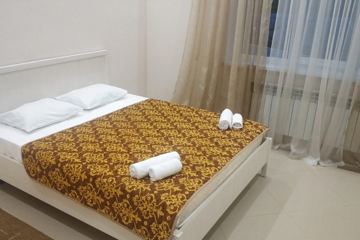Room 2 of 5