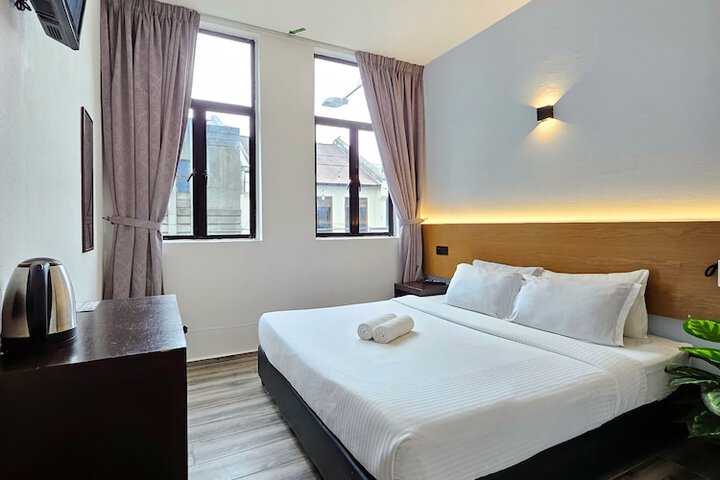 Room 36 of 102