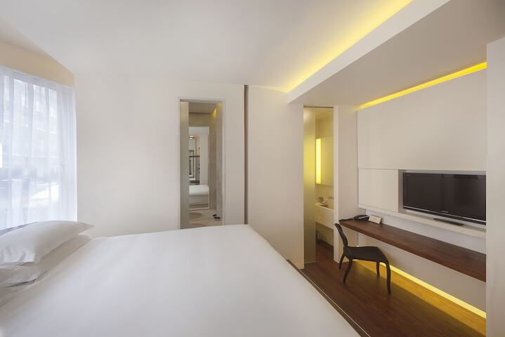 Room 17 of 29