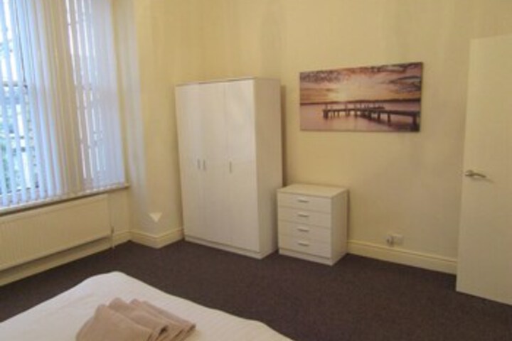 Room 15 of 16