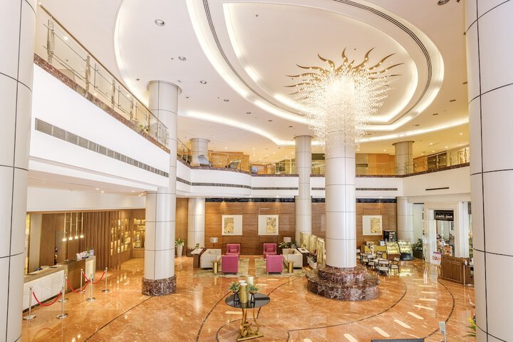 Guest Lobby