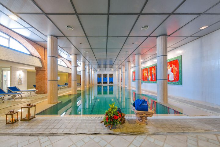Pool 27 of 50