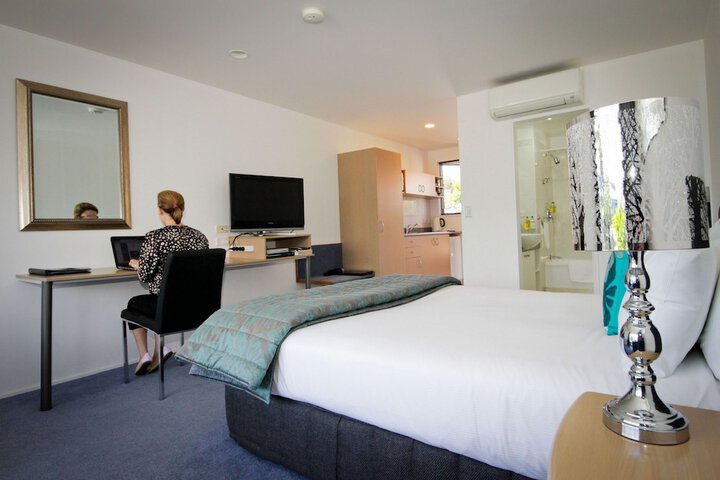 Room 12 of 41