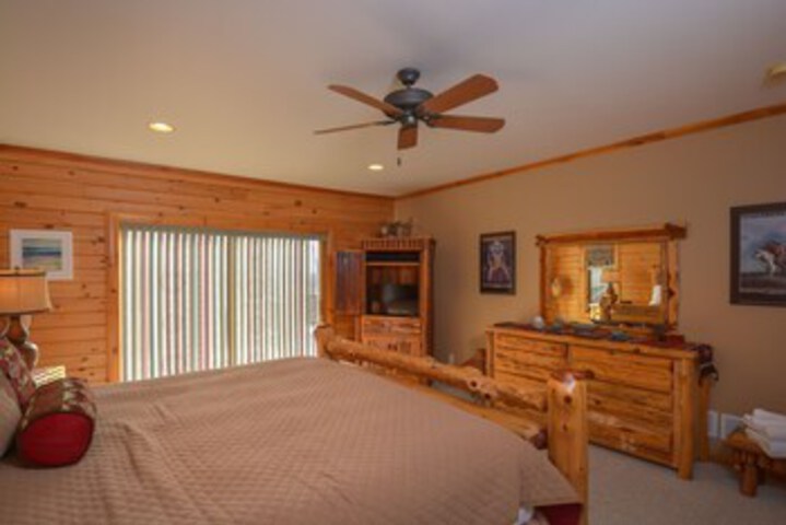 Room 30 of 39