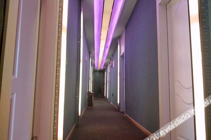 Hotel Interior 6 of 14