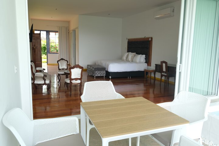 Room 34 of 103