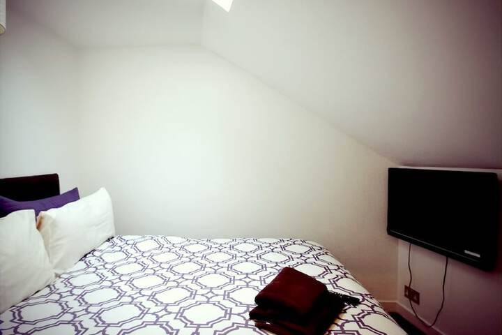Room 3 of 29