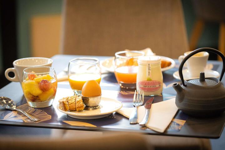 Breakfast/Coffee Service 42 of 90