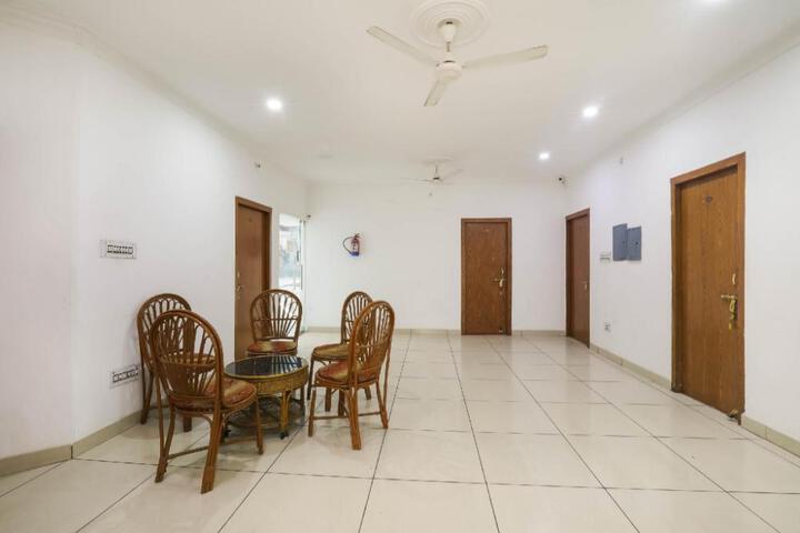 Hotel O Star Rooms