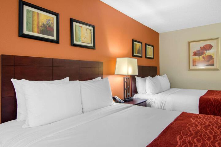 2 Queen Beds (3 of 14)