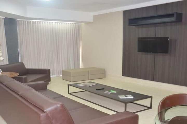 Room 12 of 20