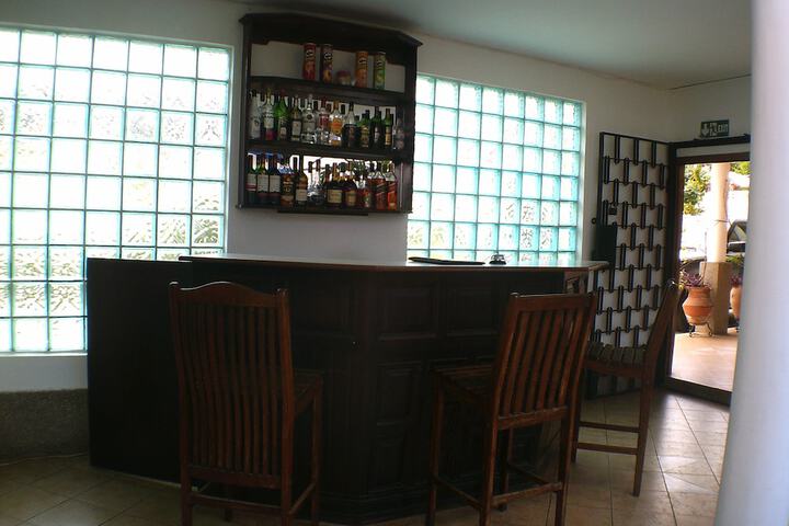 Lounge 24 of 32