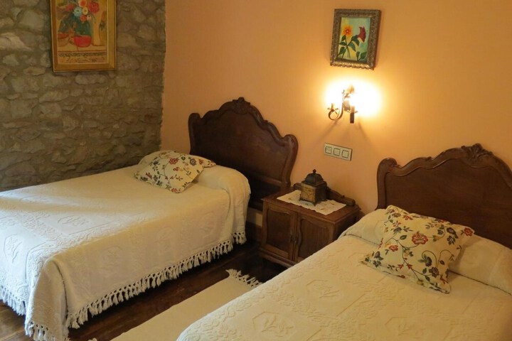 Room 16 of 62