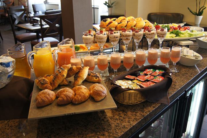Breakfast/Coffee Service 48 of 99
