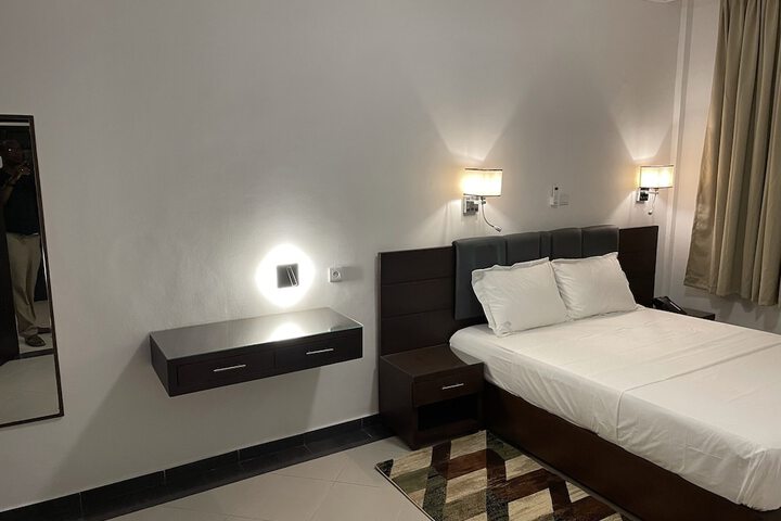 Room 15 of 105