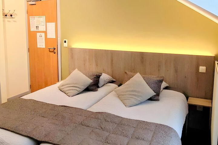 Room 17 of 44