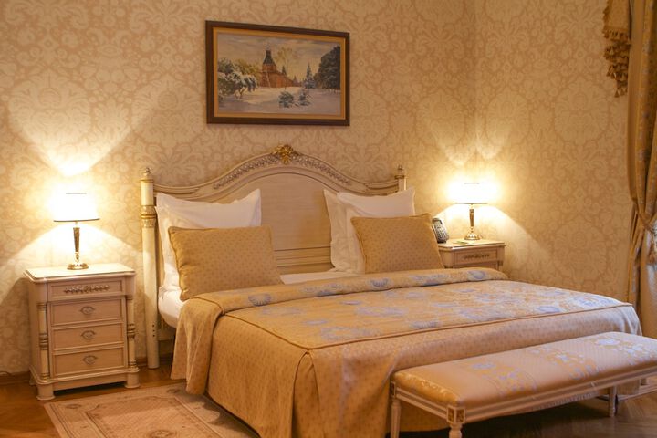Room 6 of 61