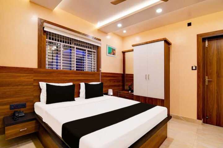 Room 2 of 6