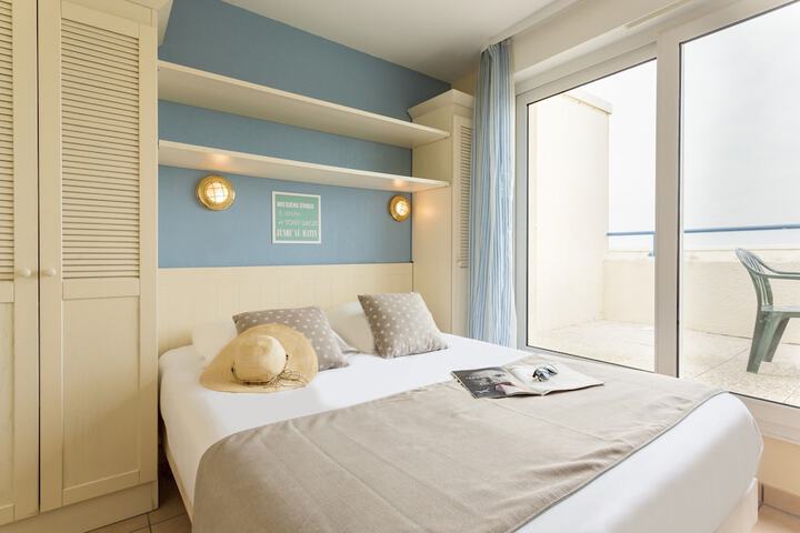 Room 7 of 43