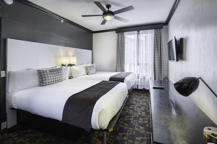 Room 9 of 42