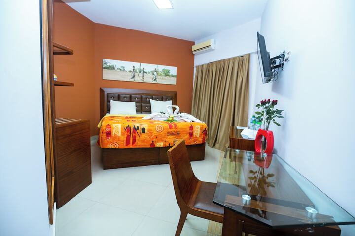 Room 2 of 18