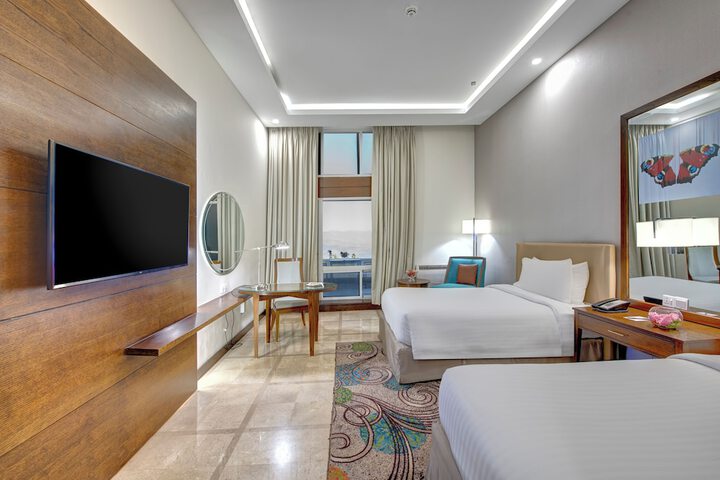 Room 21 of 176