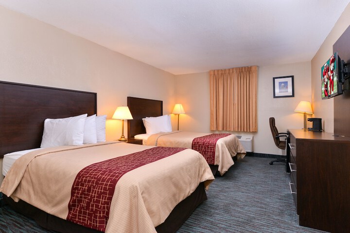 2 Double Beds (1 of 9)