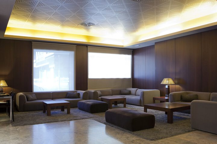 Entrance & Lobby