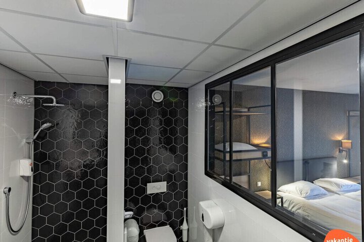 Room 11 of 71