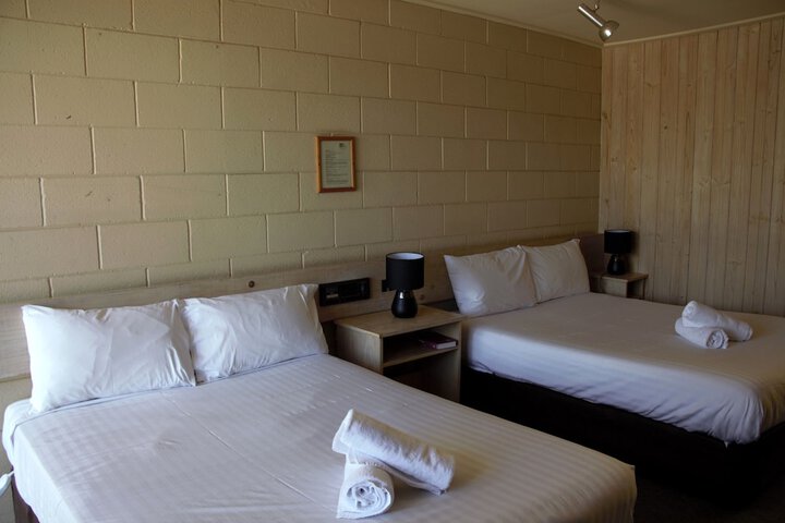 Room 27 of 59