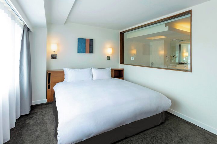 Room 42 of 93