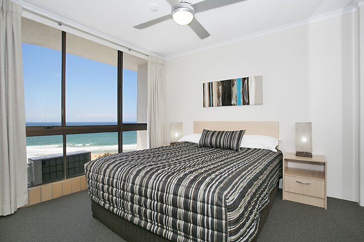 Room 4 of 34