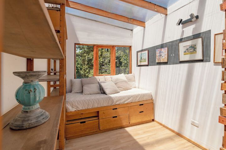 Room 12 of 65