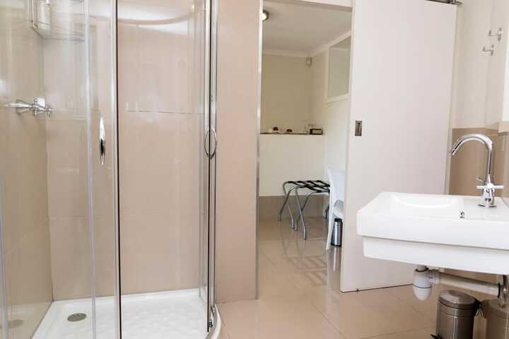 Room 27 of 51